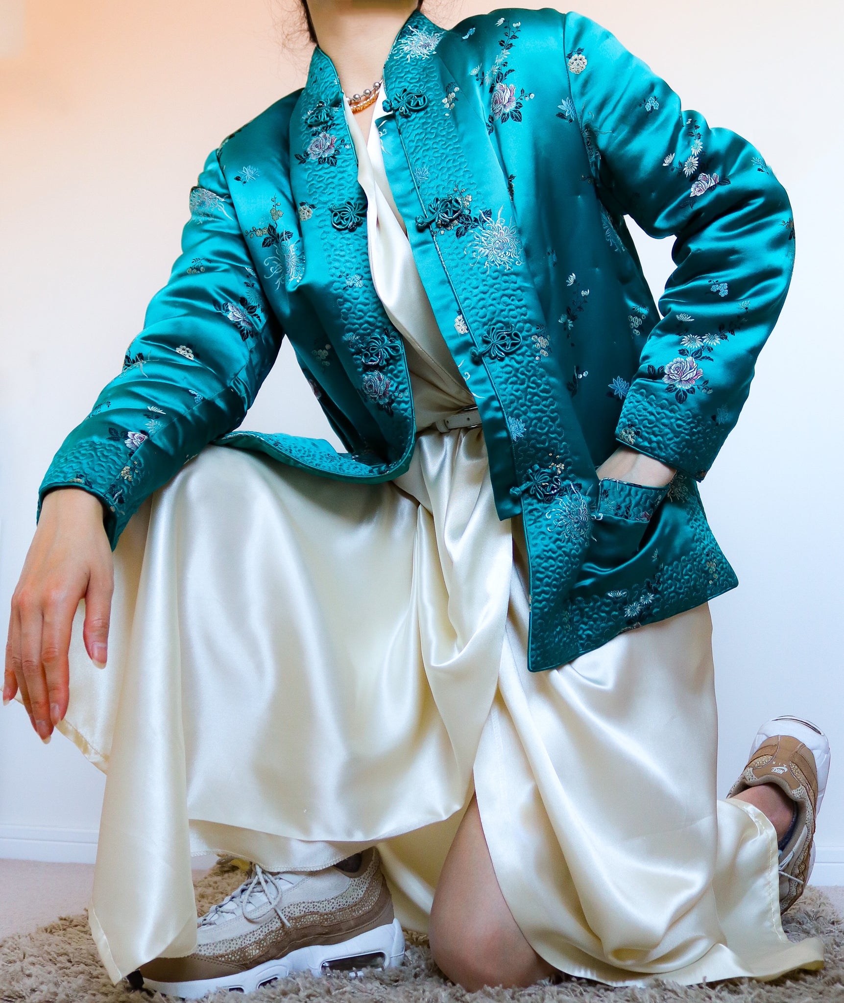 VINTAGE CREAM CHAMPAGNE SATIN LONG JACKET ROBE