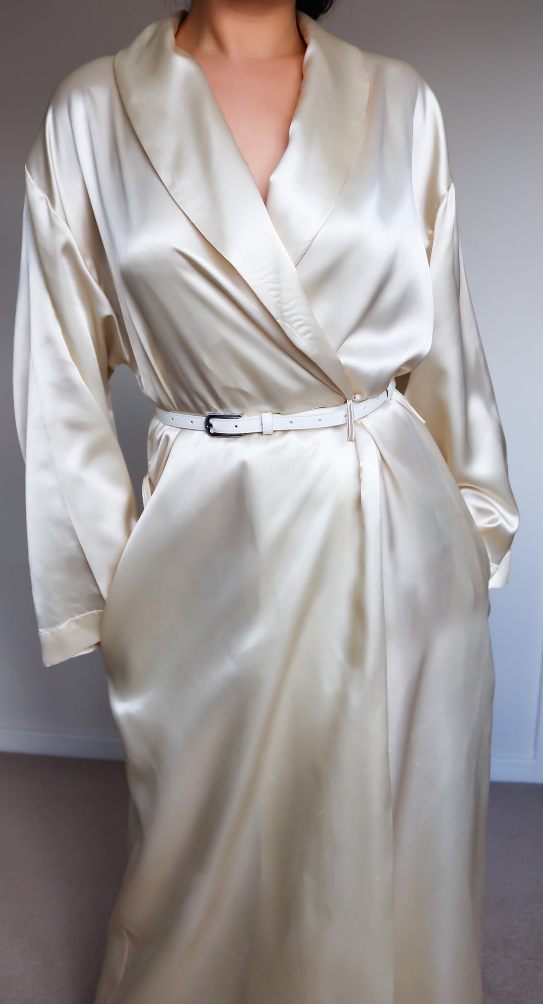 VINTAGE CREAM CHAMPAGNE SATIN LONG JACKET ROBE