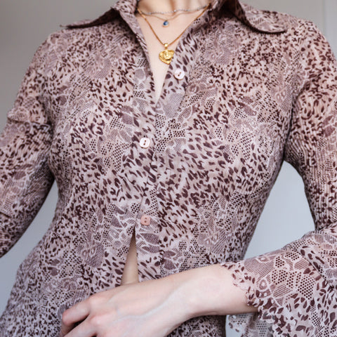 90s VINTAGE PLEATED ANIMAL LEOPARD PATTERN SHIRT SMALL FLARE BELL SLEEVES  SLIM FIT BLOUSE SHIRT TOP