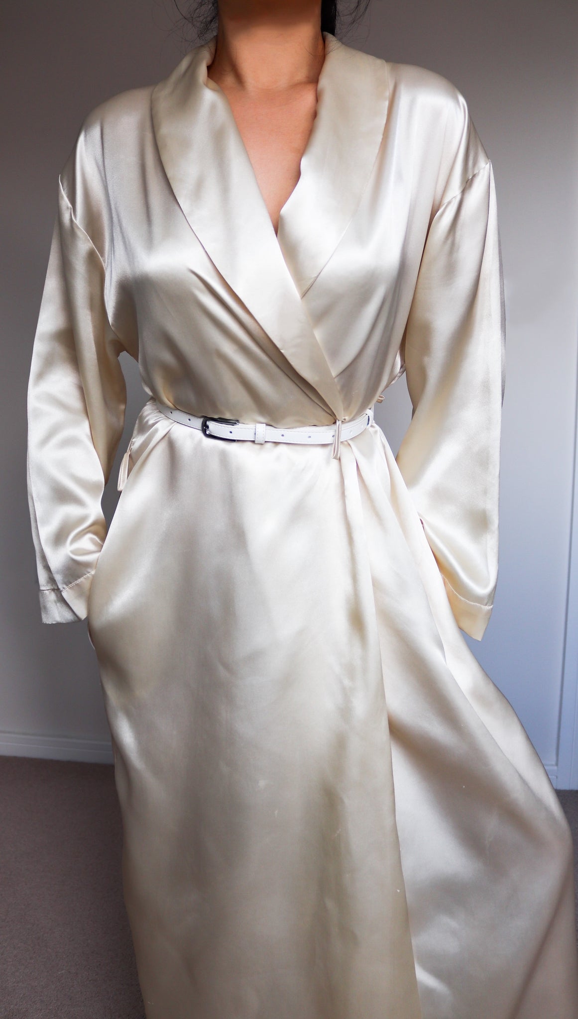 VINTAGE CREAM CHAMPAGNE SATIN LONG JACKET ROBE