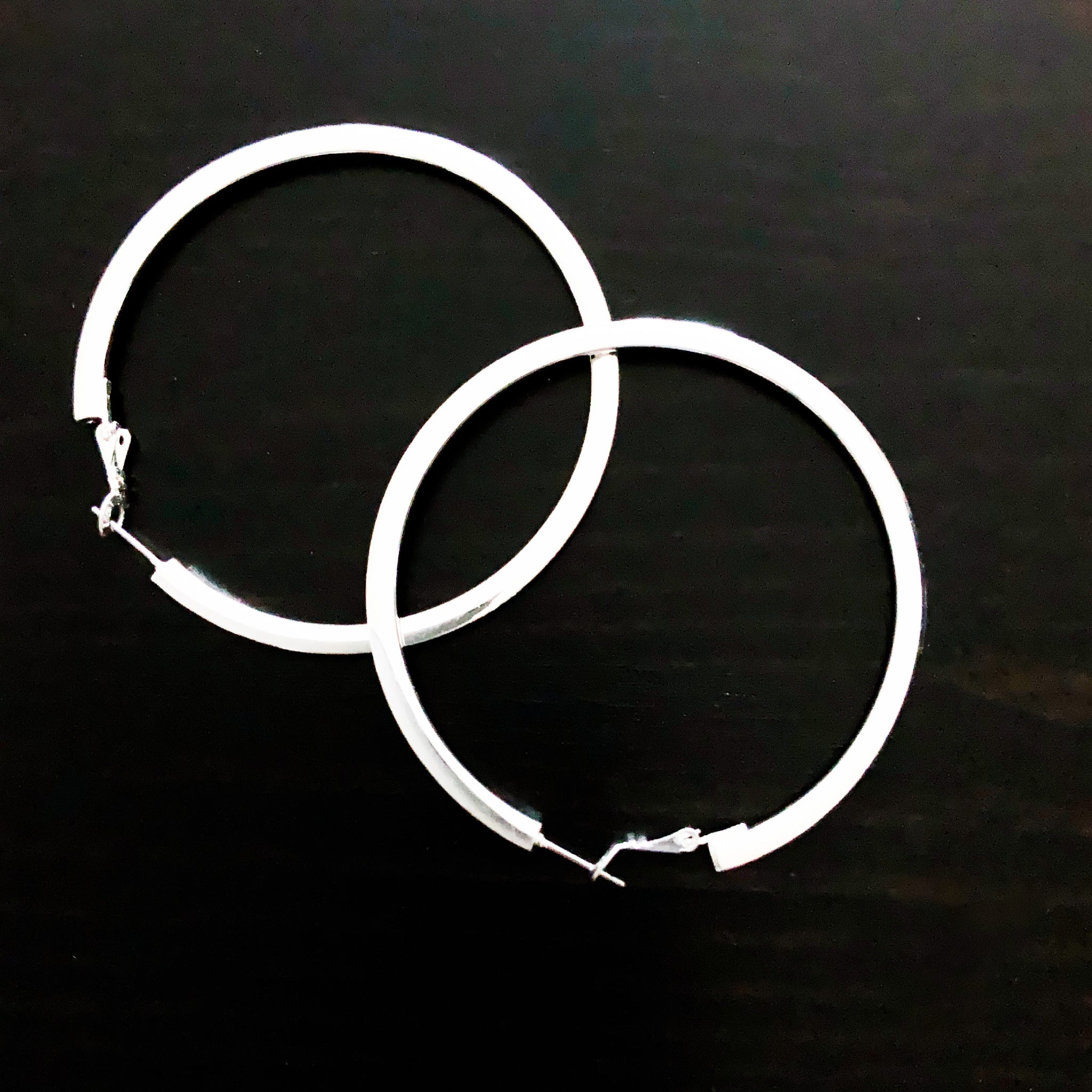 FLAT HOOPS EARRINGS