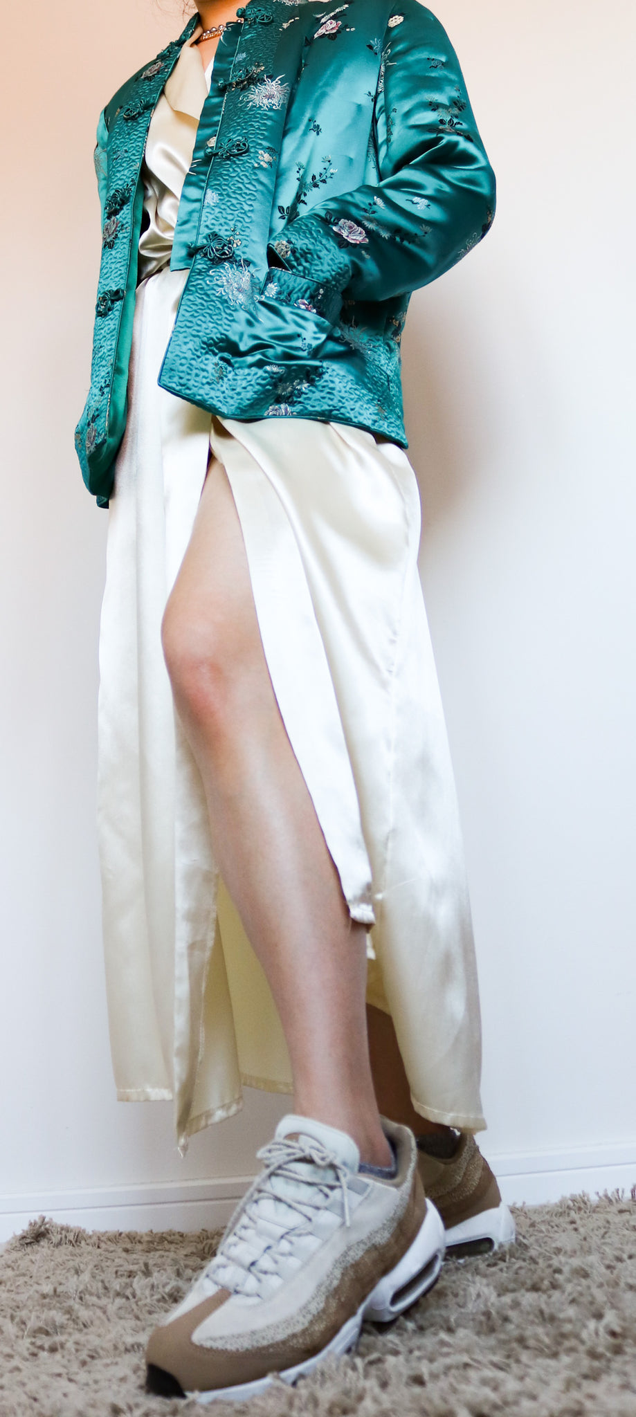 VINTAGE CREAM CHAMPAGNE SATIN LONG JACKET ROBE