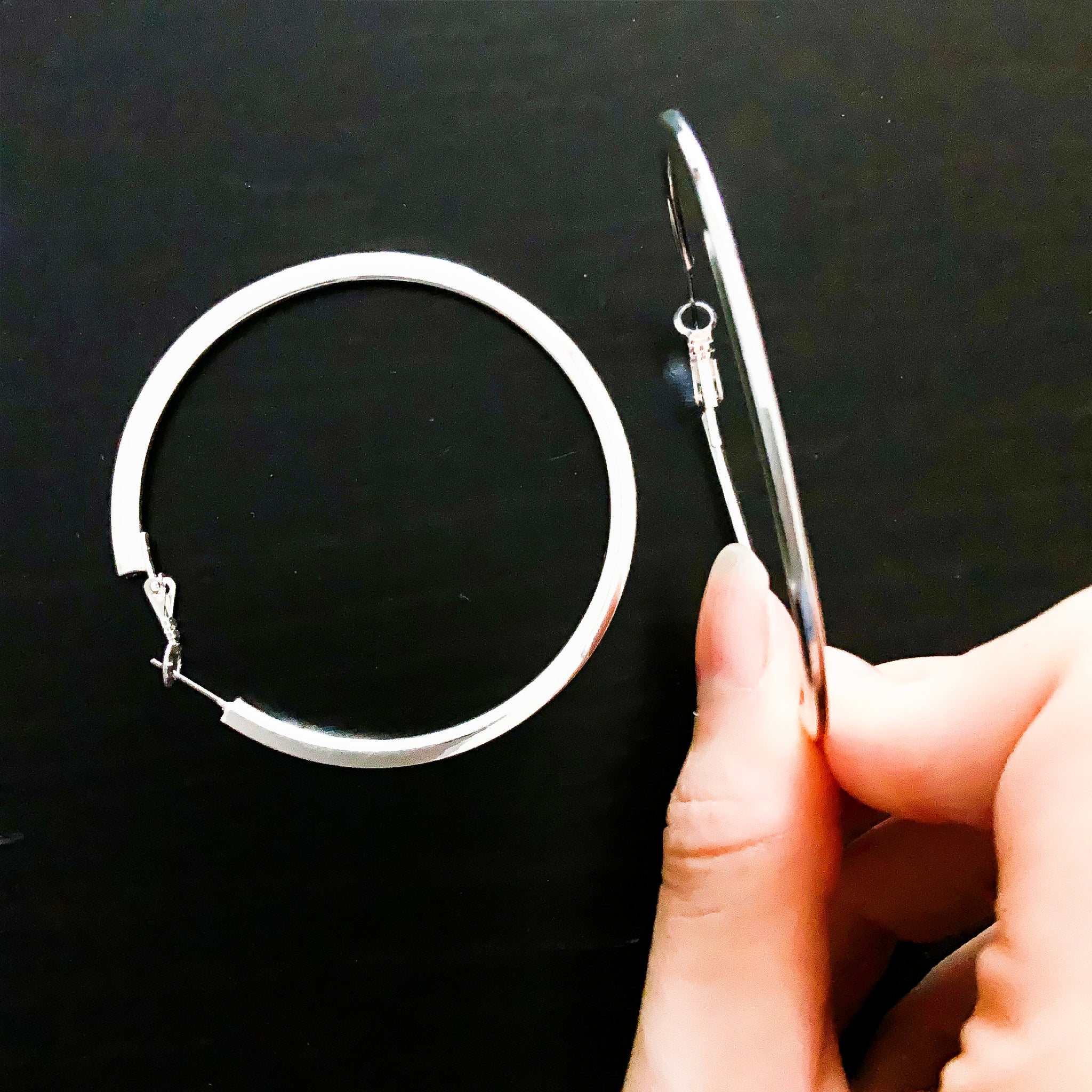 FLAT HOOPS EARRINGS