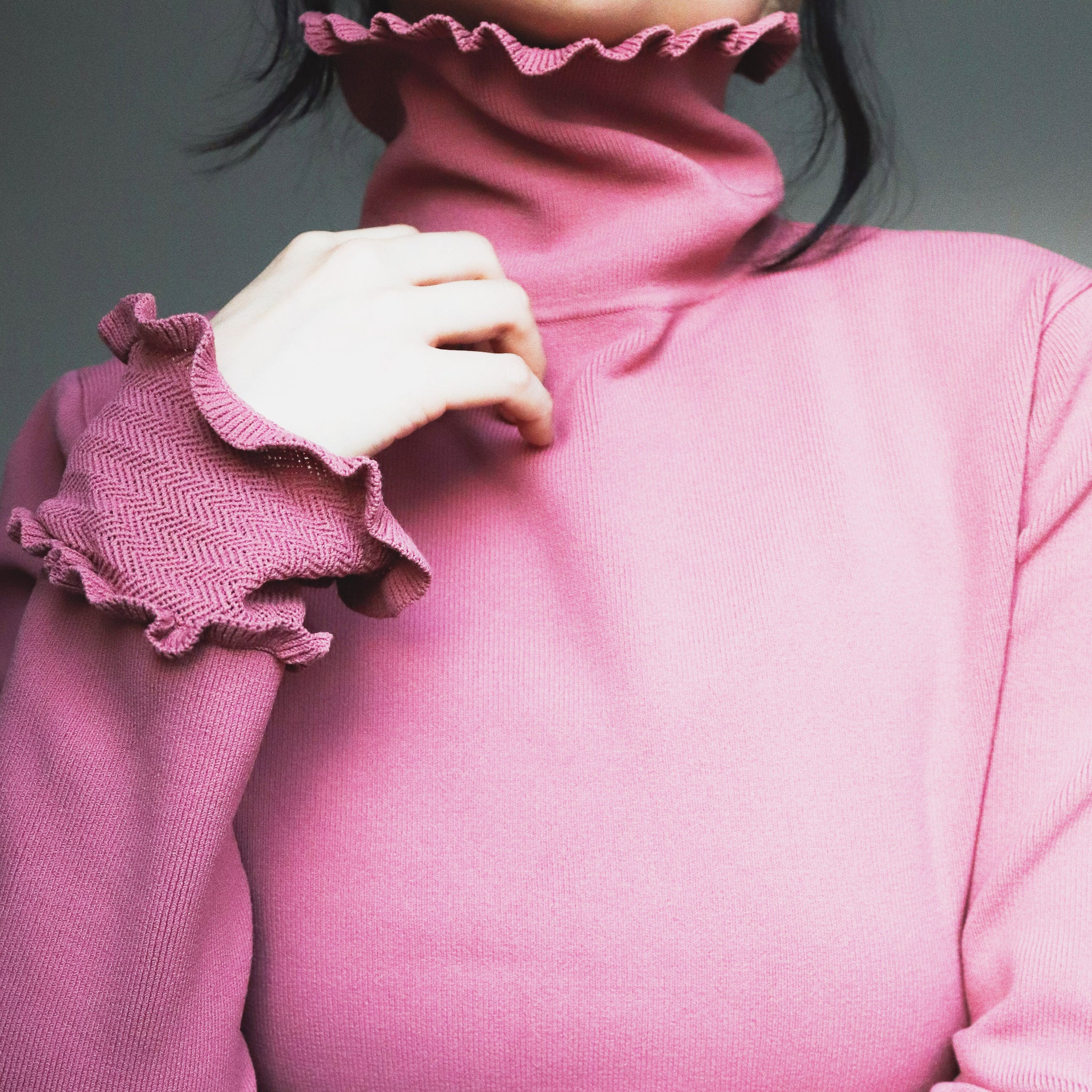 90s CLUB MONACO PINK RUFFLE TURTLE HIGH NECK JUMPER KNIT SWEATER