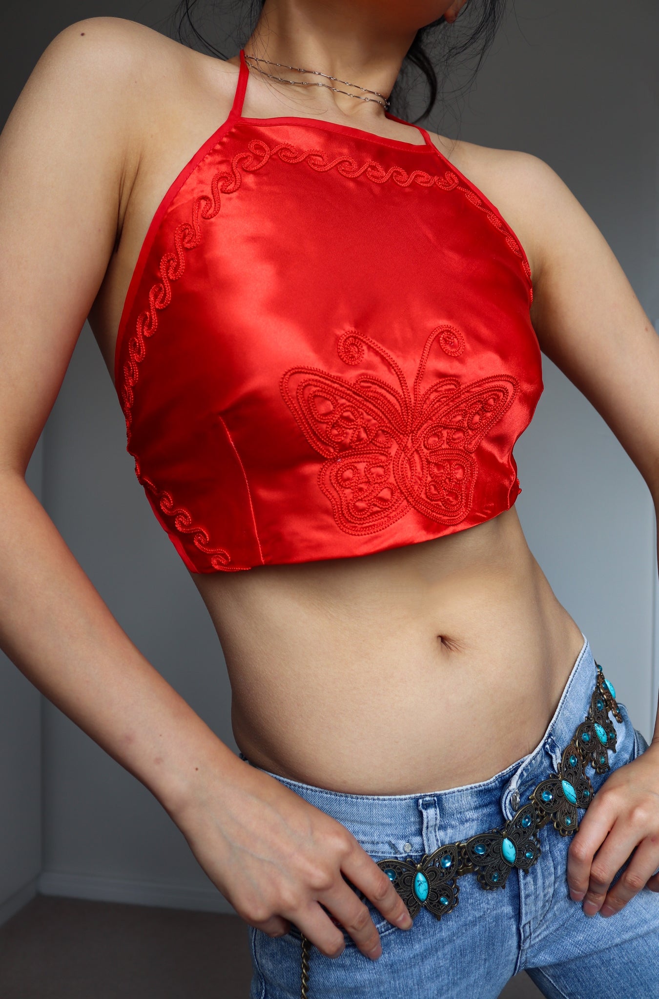 Y2K 90S 00S CROP SHORT EMBROIDERY BUTTERFLY FLORAL SILKY BACKLESS TIE HALTER NECK TOP