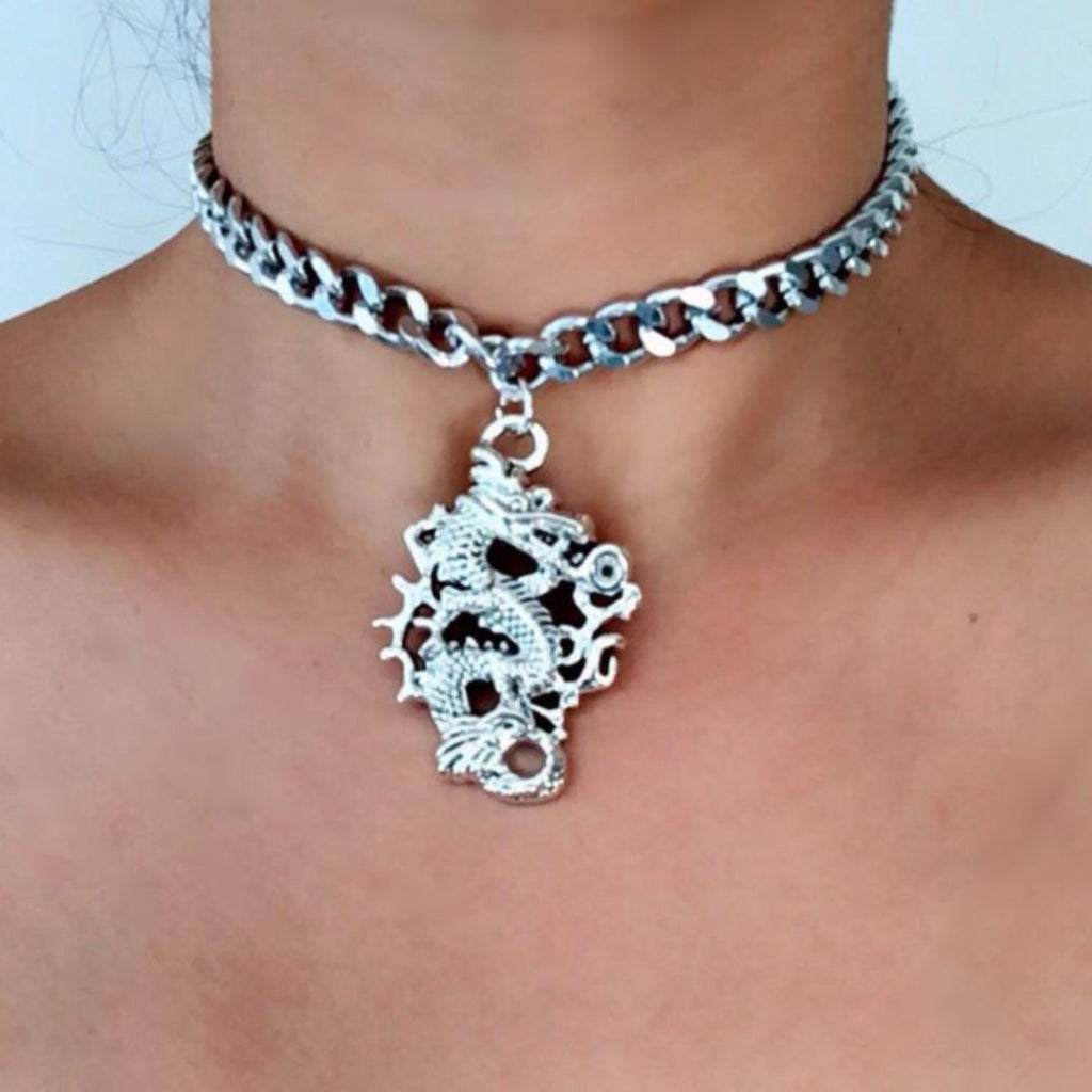 BOLD CHAIN DRAGON CHOKER