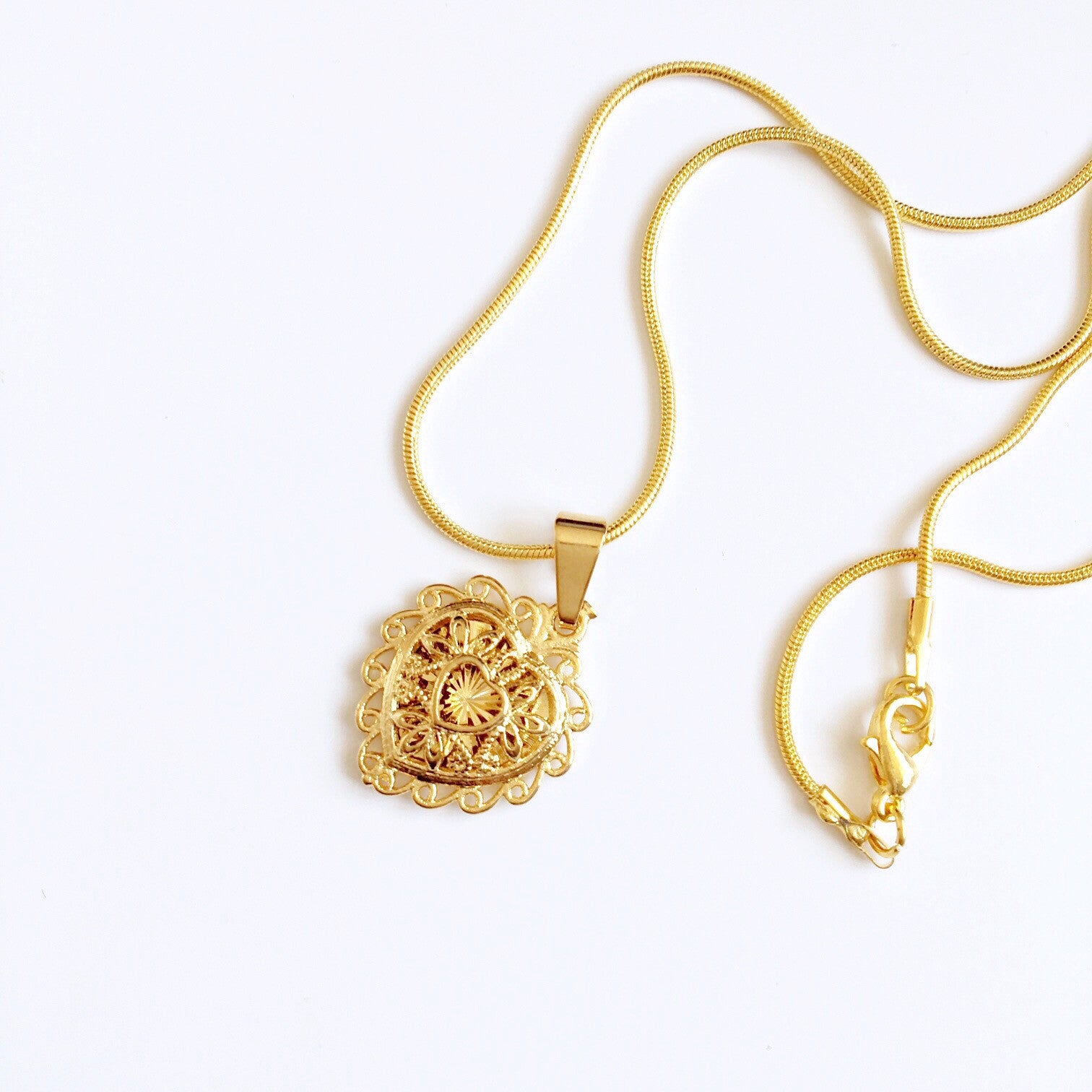 DOUBLE HEART PENDANT NECKLACE