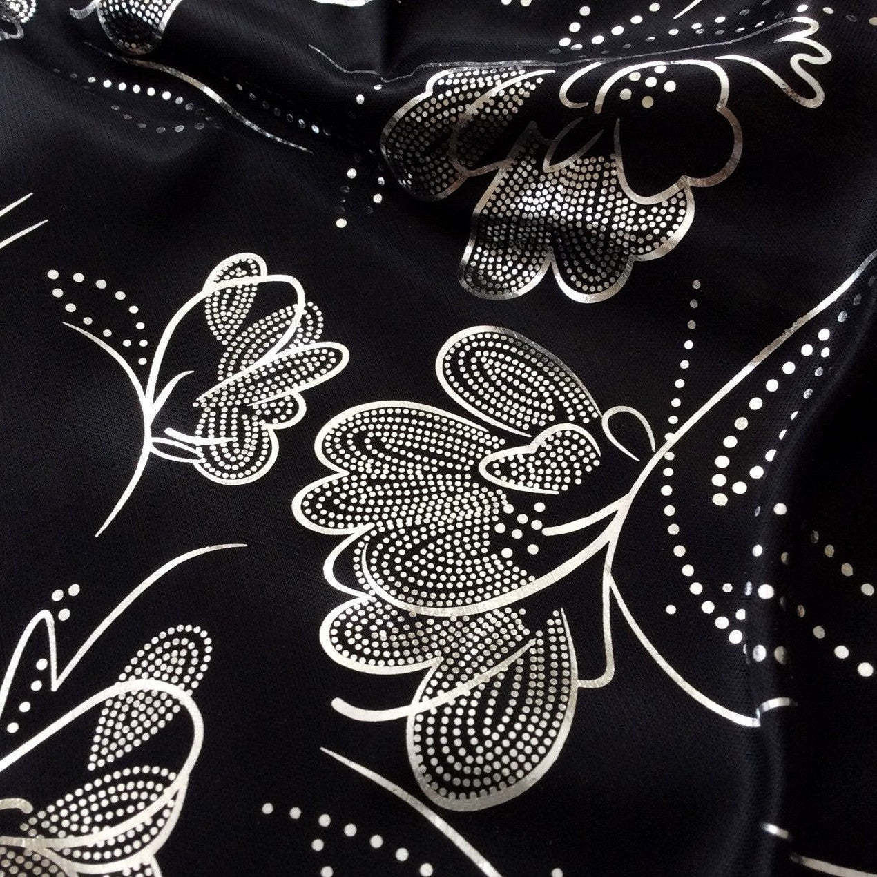 METALLIC FLORAL PATTERN TOP