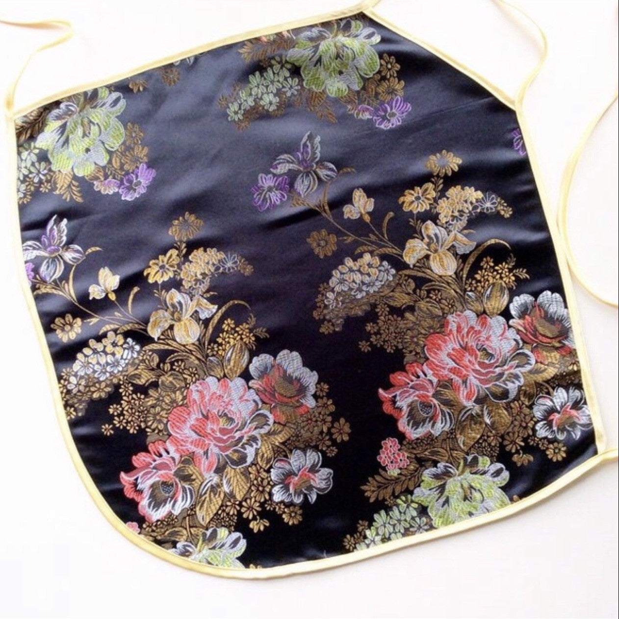TREE PEONY SILKY TOP