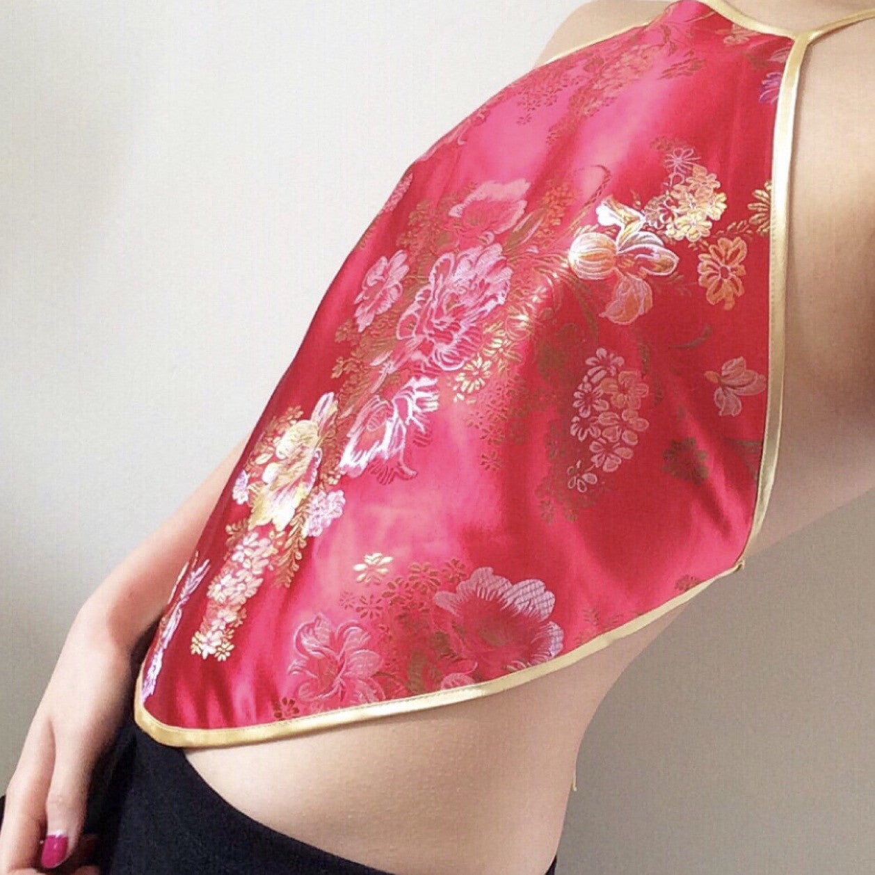TREE PEONY SILKY TOP