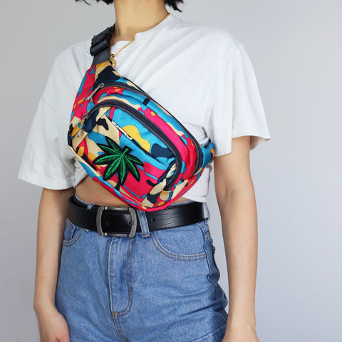 UNISEX CAMO WEED LEAF BELT BAG