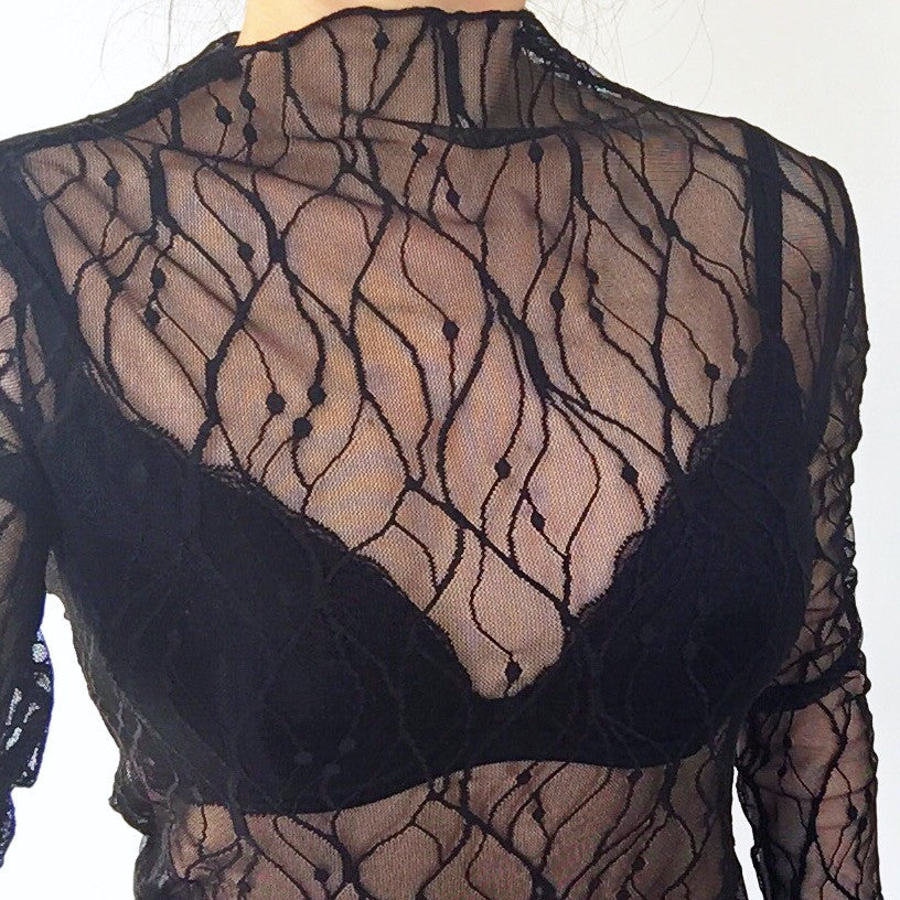 DOTTY WAVY LONG SLEEVES MESH TOP