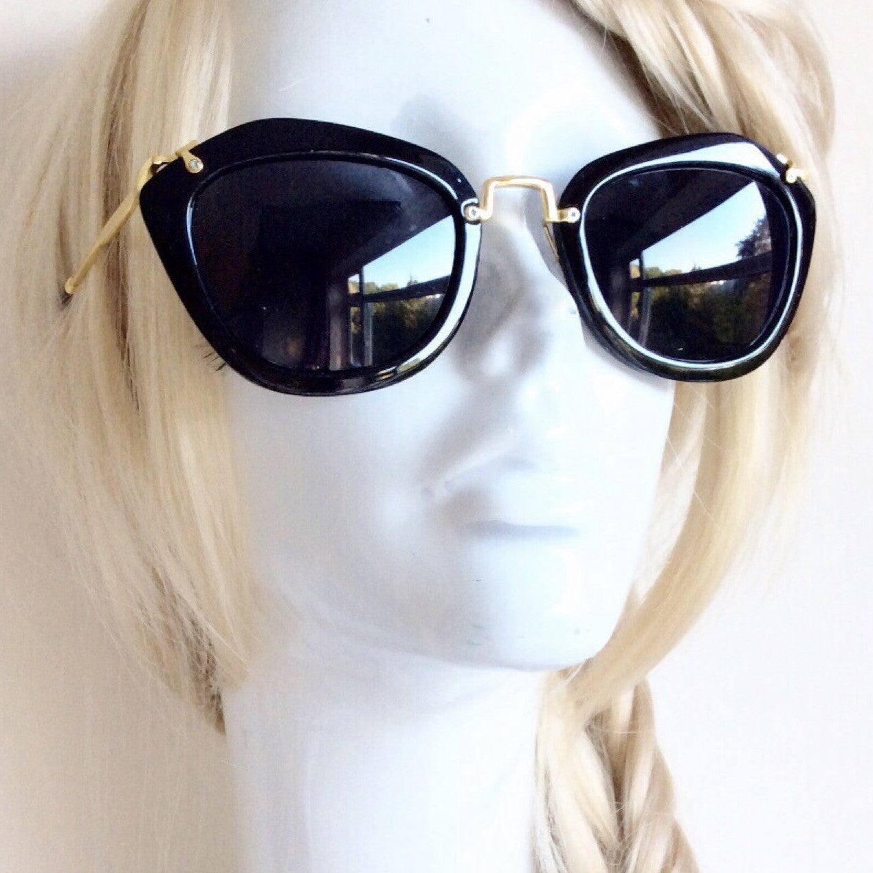 VINTAGE BLACK FRAME CATEYE SUNGLASSES