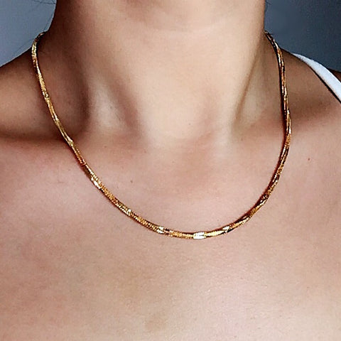 BOLD PATTERNED CHAIN NECKLACE