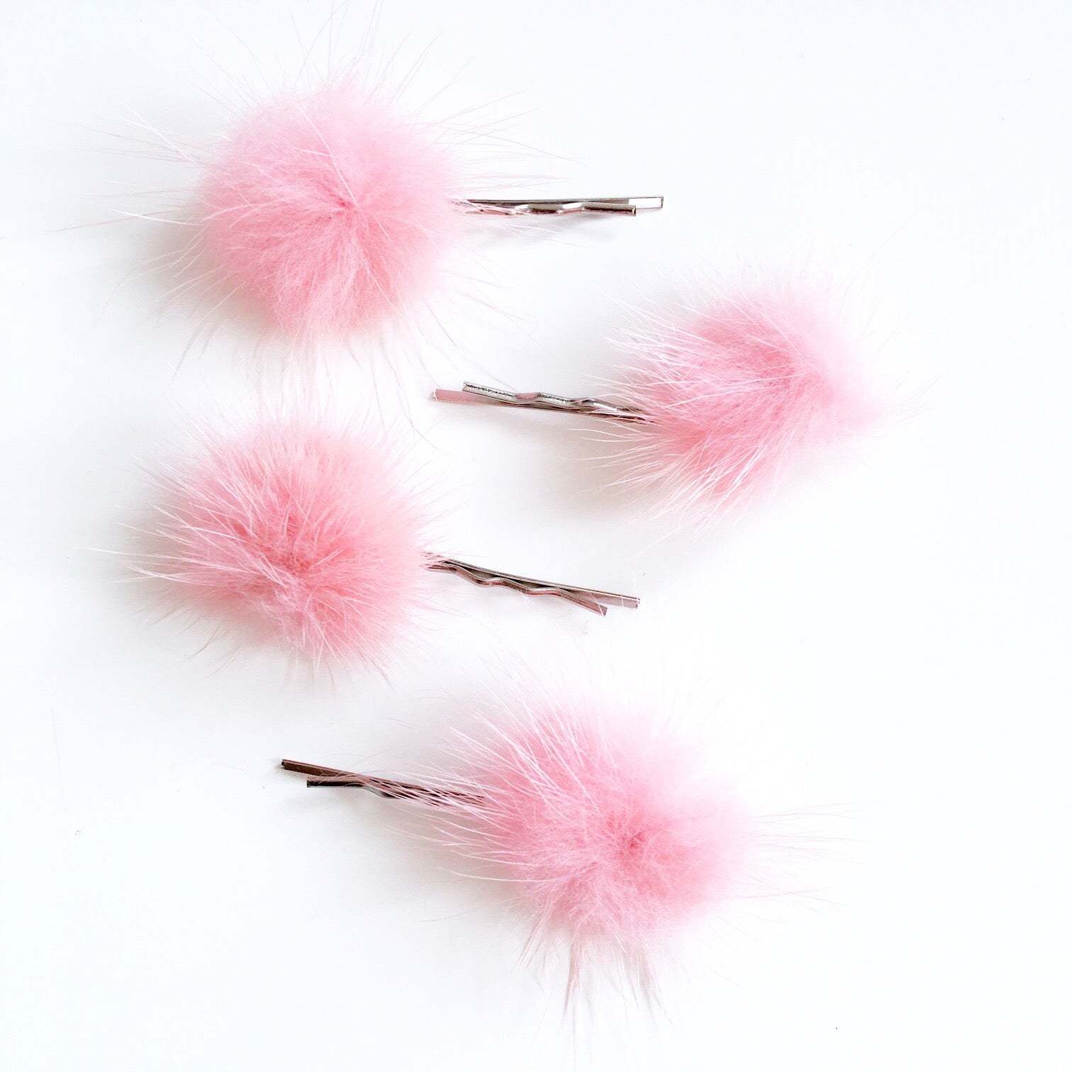 POM POM FESTIVAL HAIR CLIPS SET