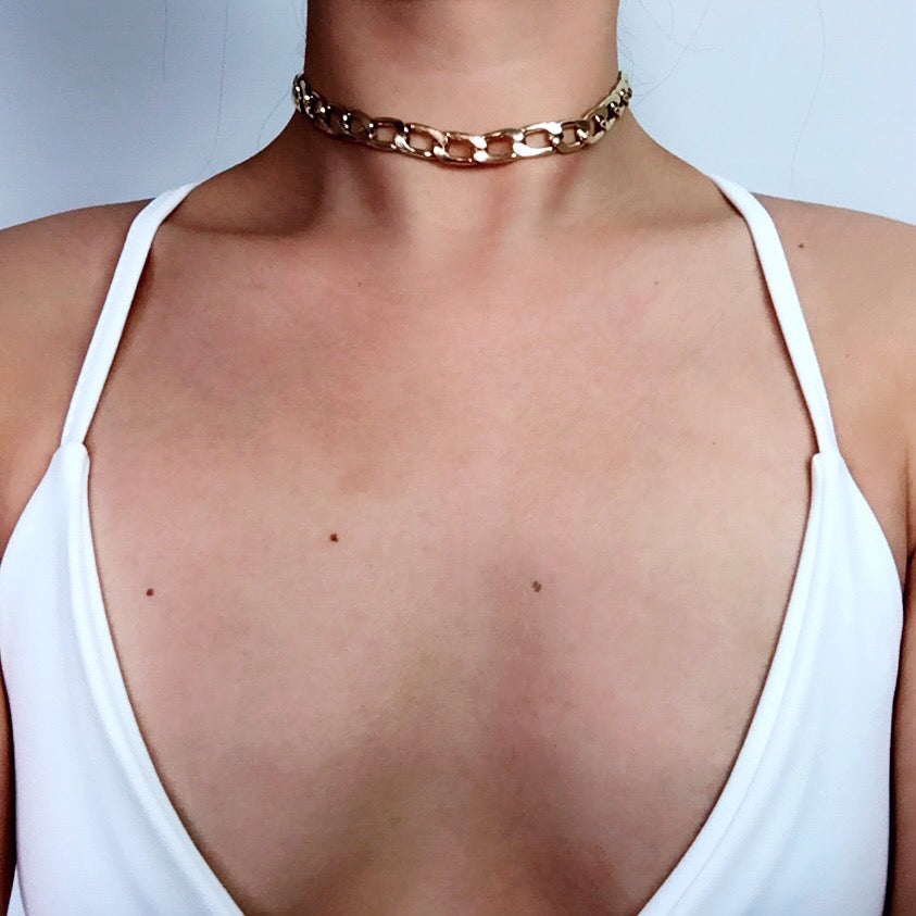 BOLD FLAT CHAIN CHOKER NECKLACE