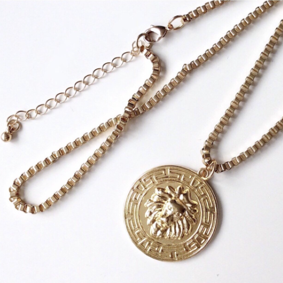 UNISEX LION HEAD PENDANT NECKLACE