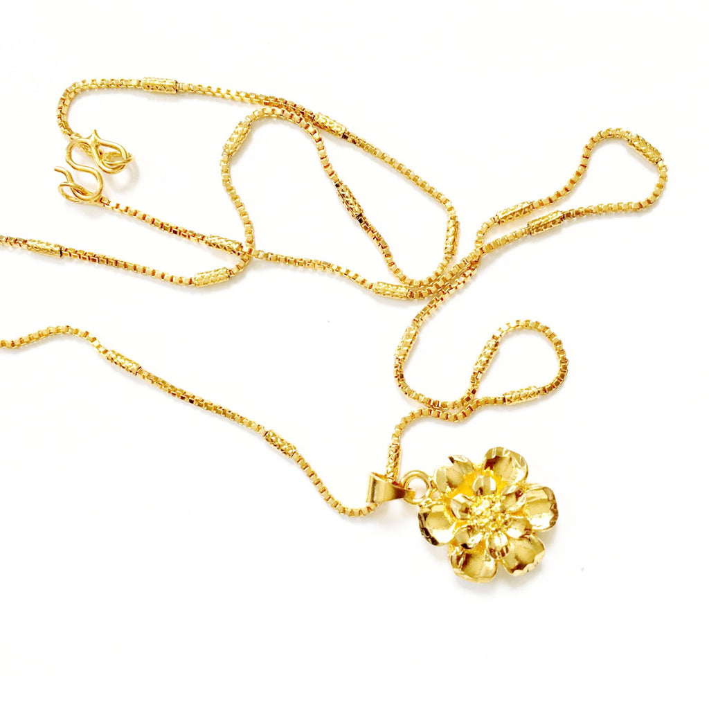 FLOWER PENDANT CHAIN NECKLACE