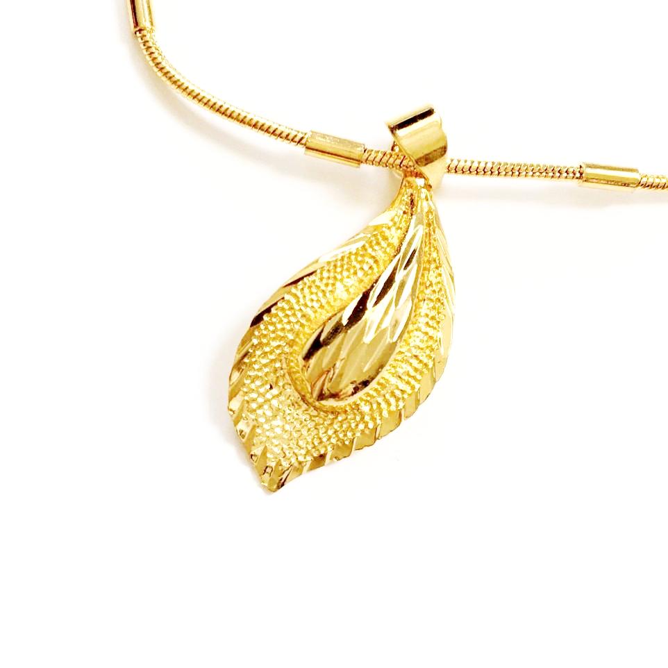 LEAF PENDANT NECKLACE