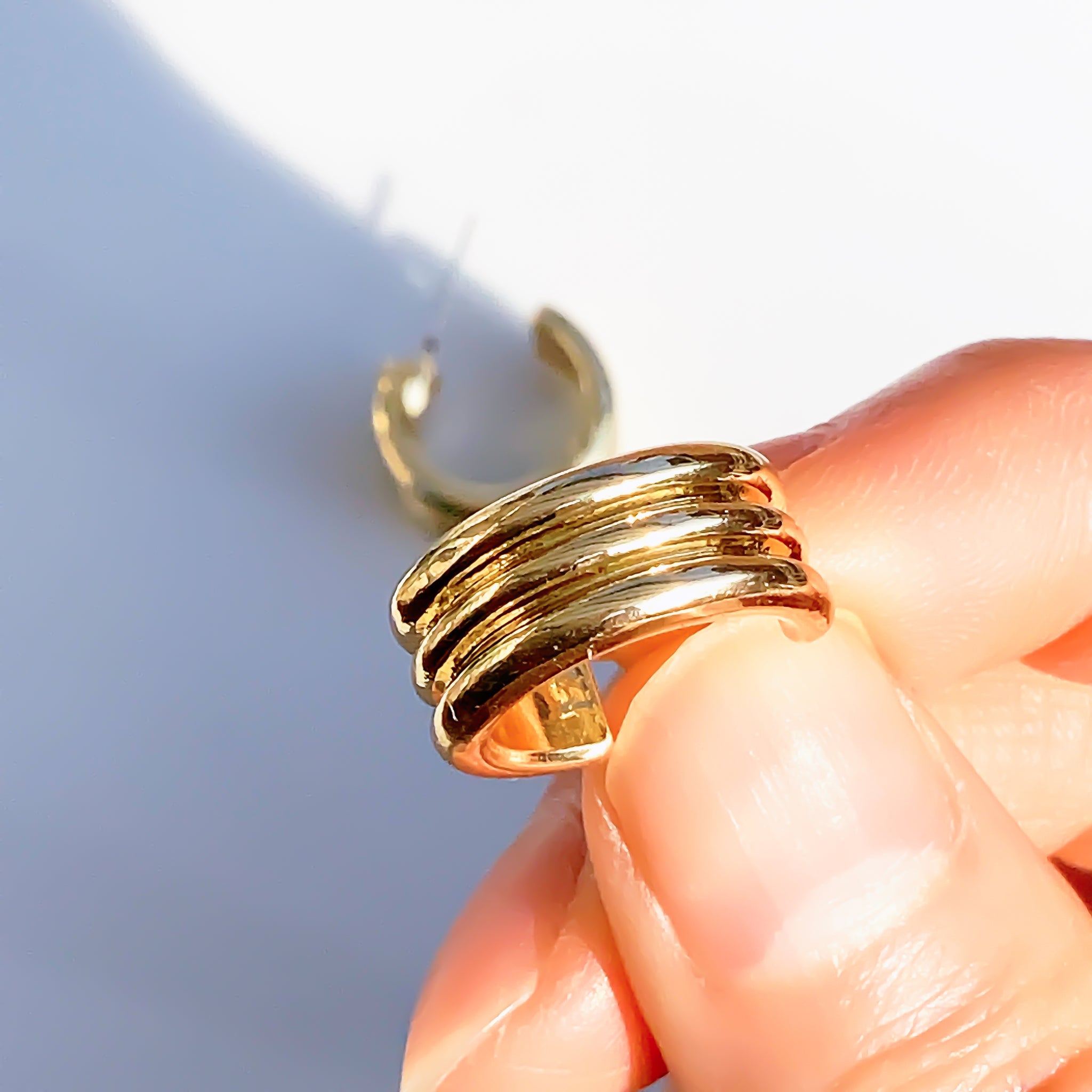 SMALL C HOOP EARRINGS