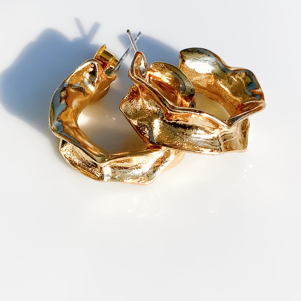 GOLD PLATED TEXTURE CHUNKY HOOP EARRINGS
