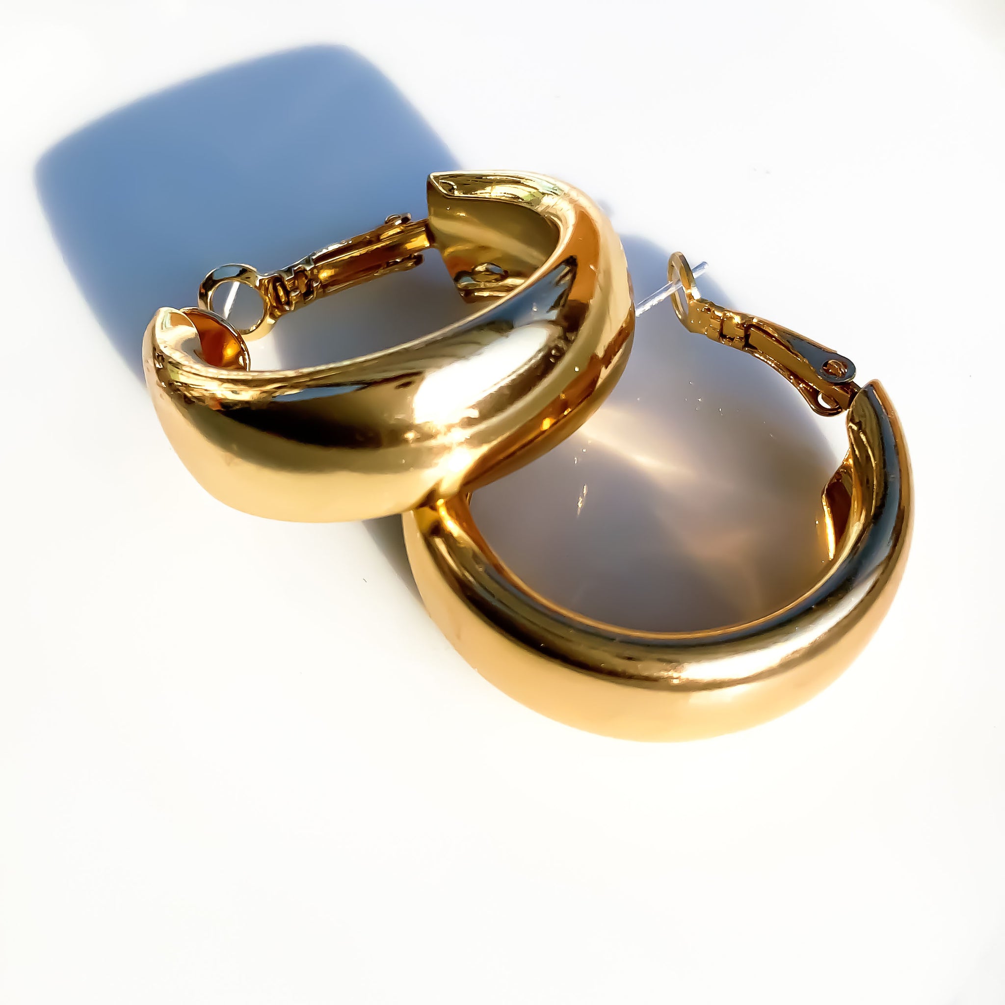 CHUNKY HOOP EARRINGS