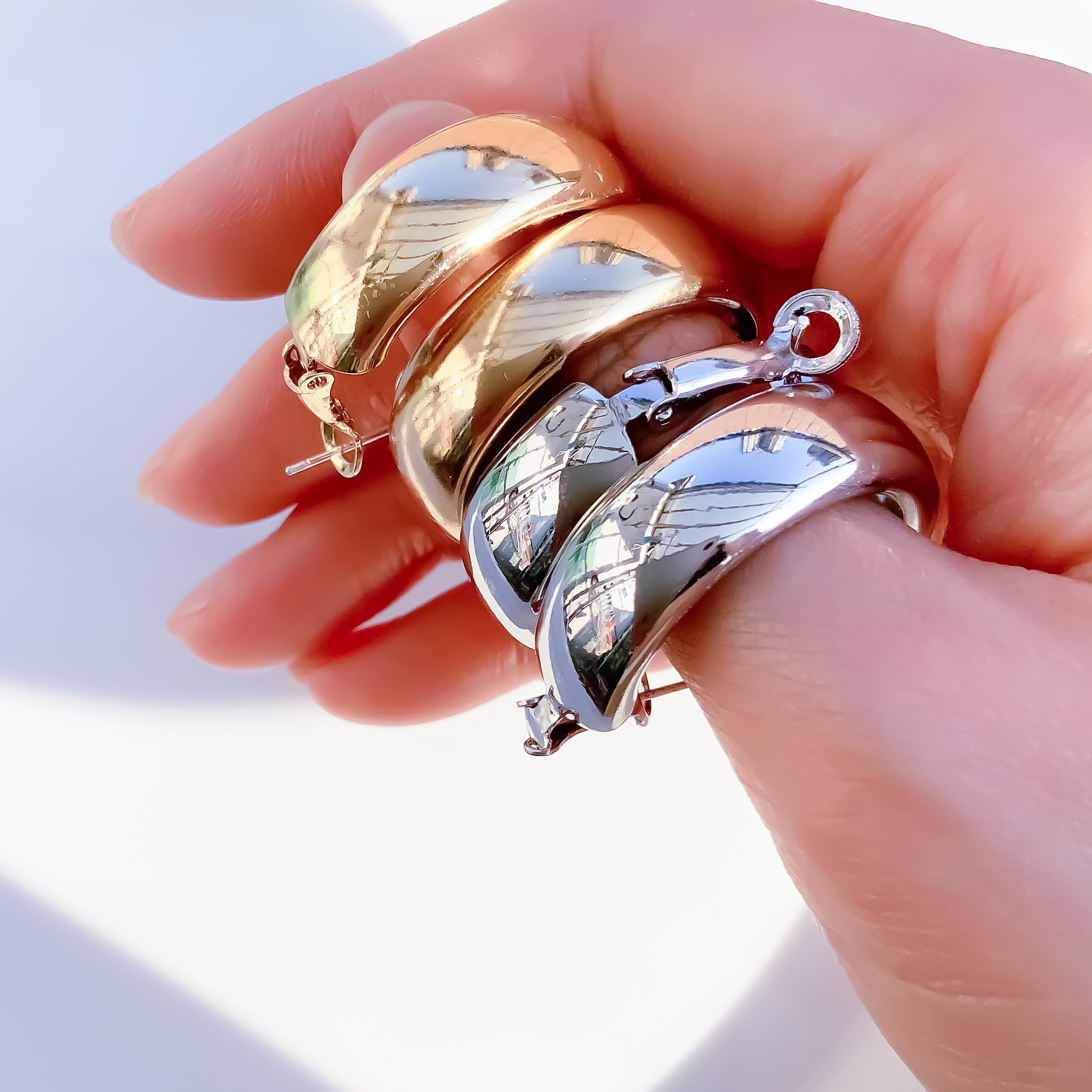 CHUNKY HOOP EARRINGS