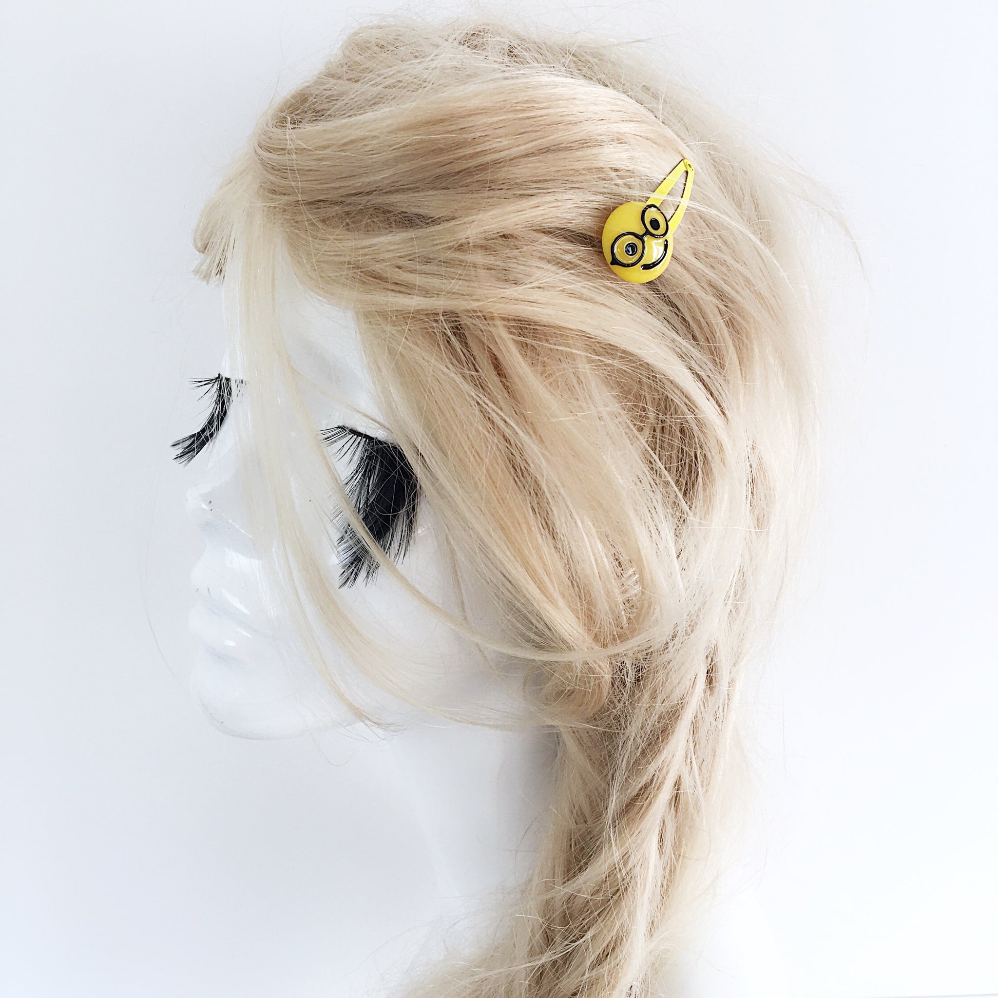 SMILEY FACE YELLOW HAIR CLIPS
