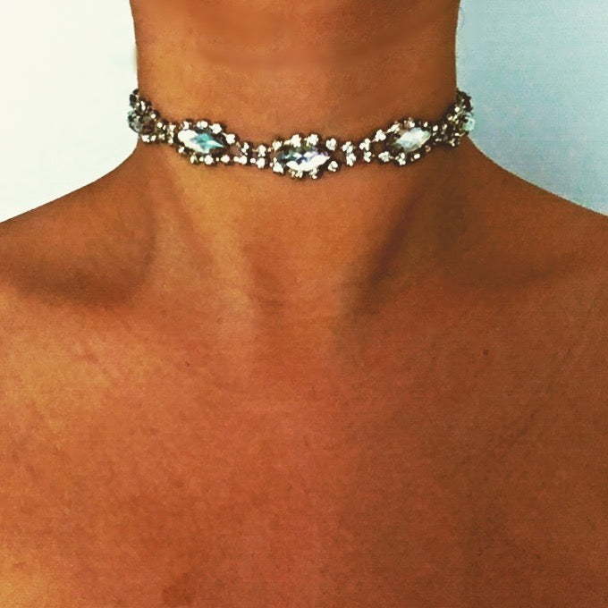 LEAF DIAMANTÉ CHOKER NECKLACE
