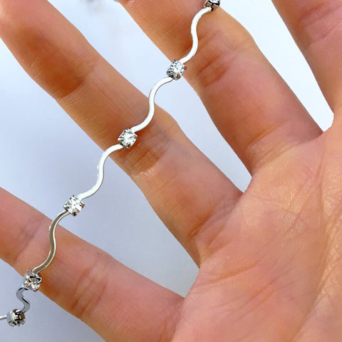 ELEGANT DIAMANTÉ NECKLACE