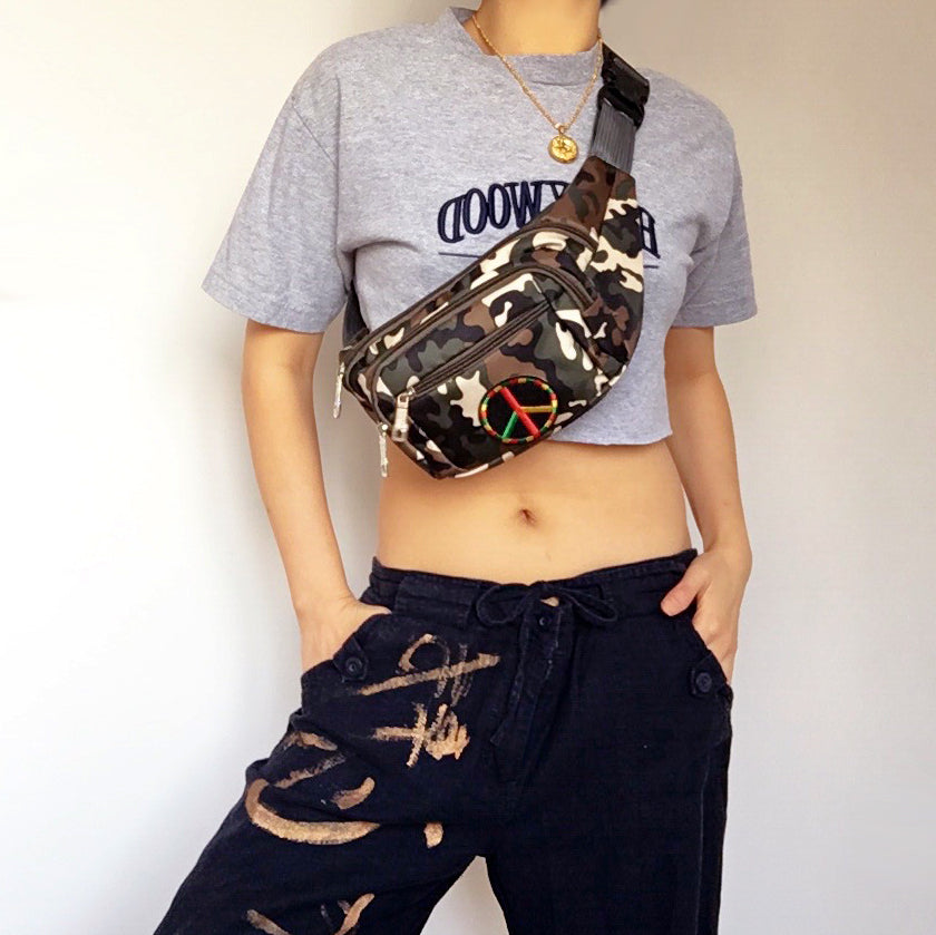 UNISEX CAMO PEACE BELT BAG