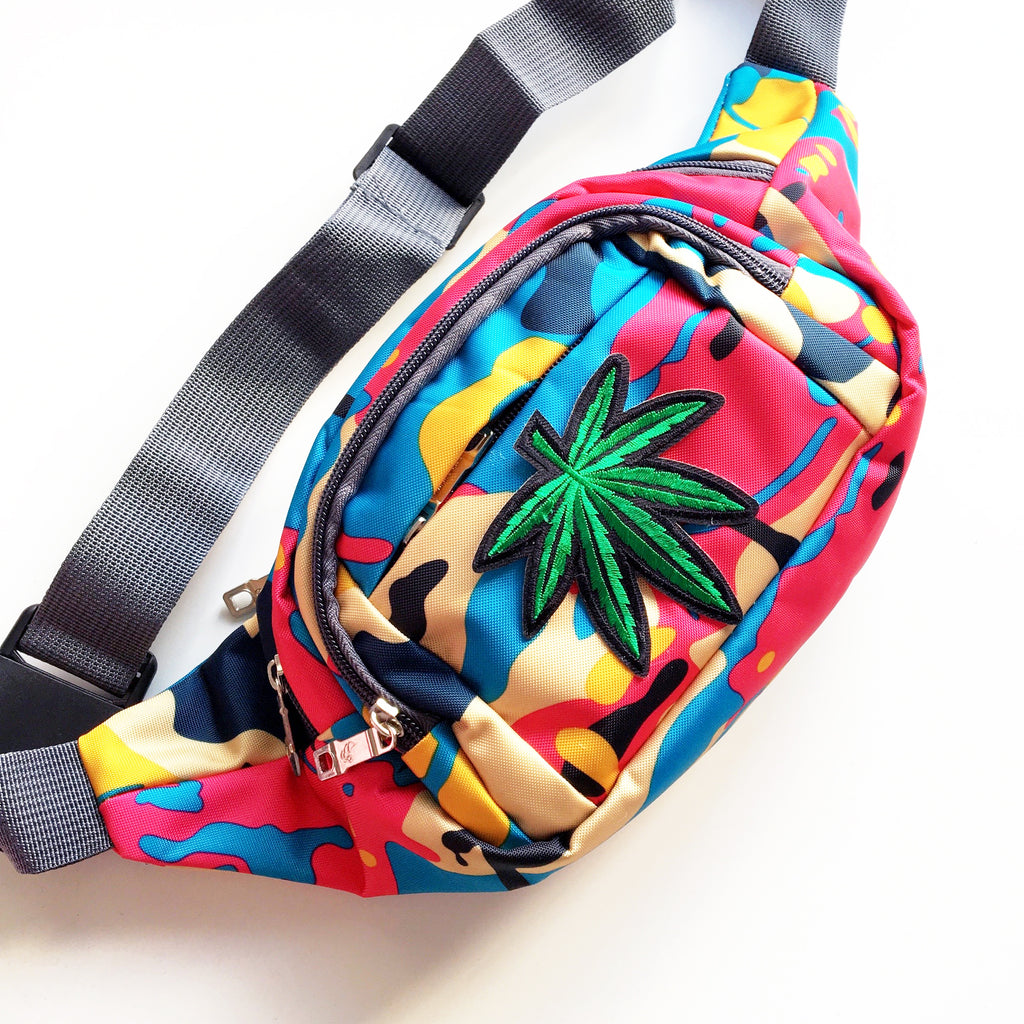 UNISEX CAMO WEED LEAF BELT BAG
