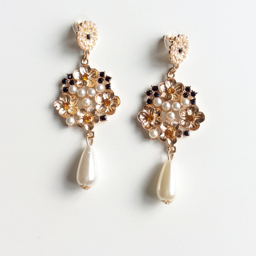 FLORAL PEARL GOTHIC STATEMENT EARRINGS