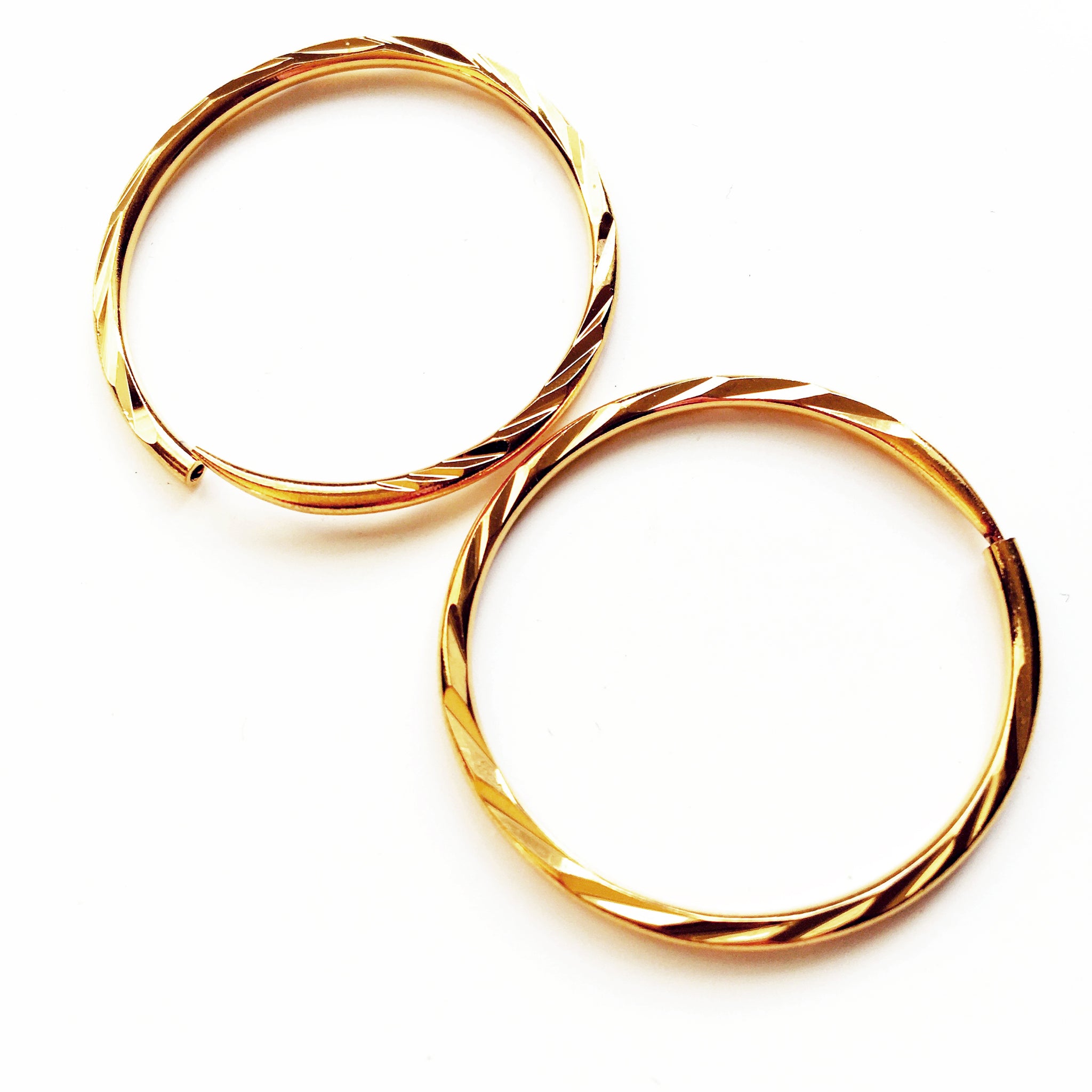 TWIST HOOP EARINGS