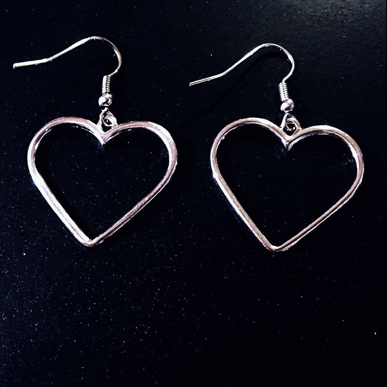 HEART PENDANT EARRINGS