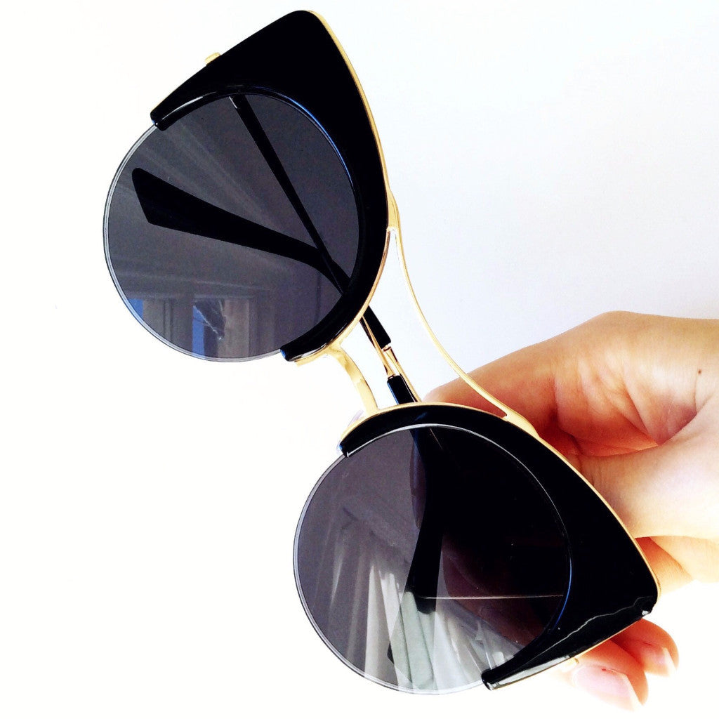 CATEYE BLACK GOLD FRAME AVIATOR SUNGLASSES