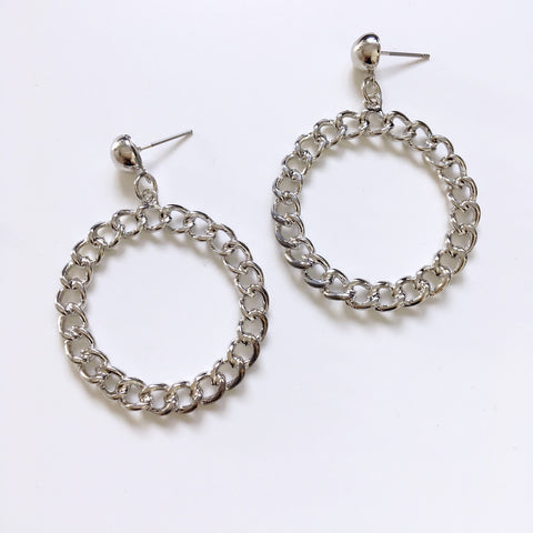 CHAIN CIRCLE HOOP PENDANT EARRINGS