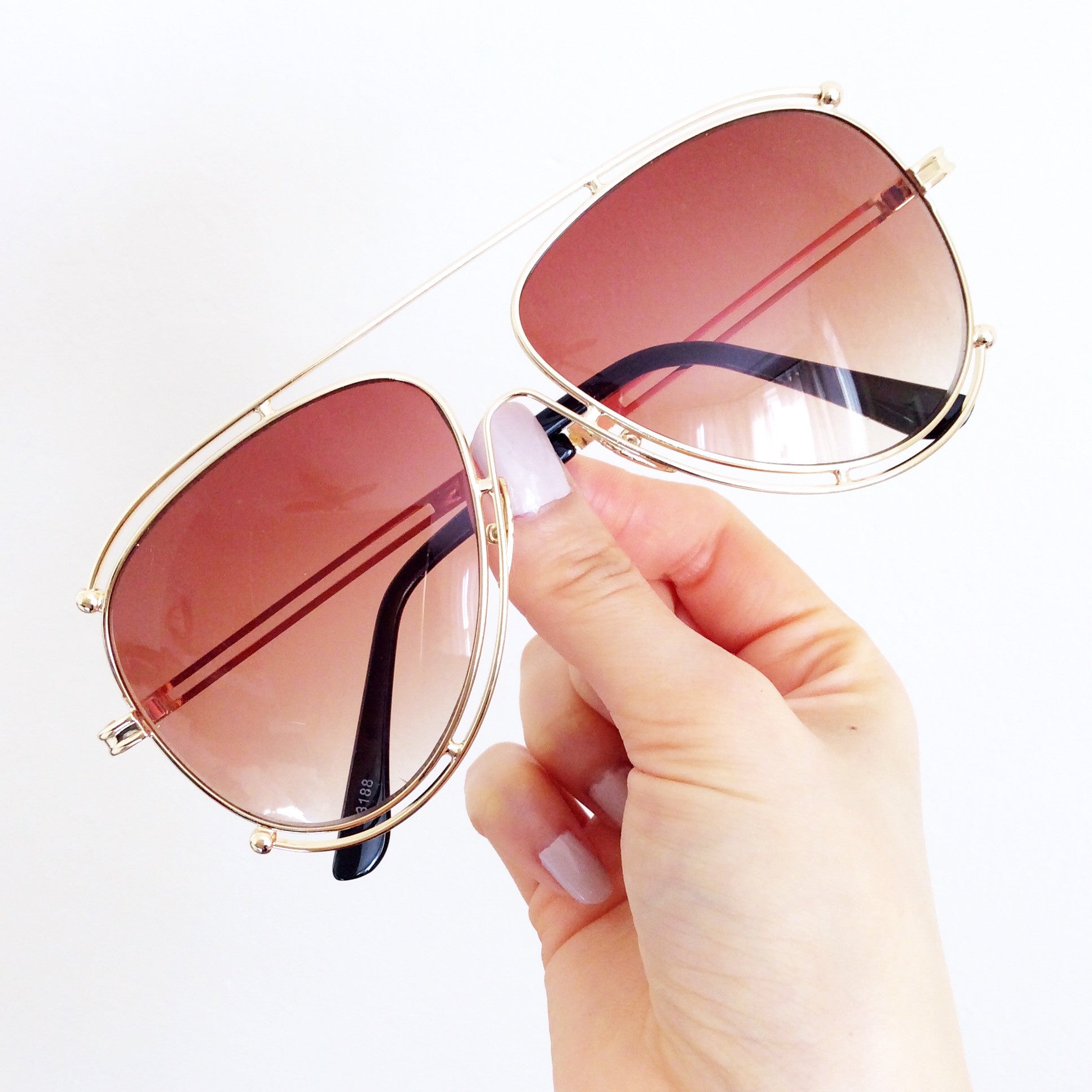 VINTAGE GOLD FRAME AVIATOR SUNGLASSES
