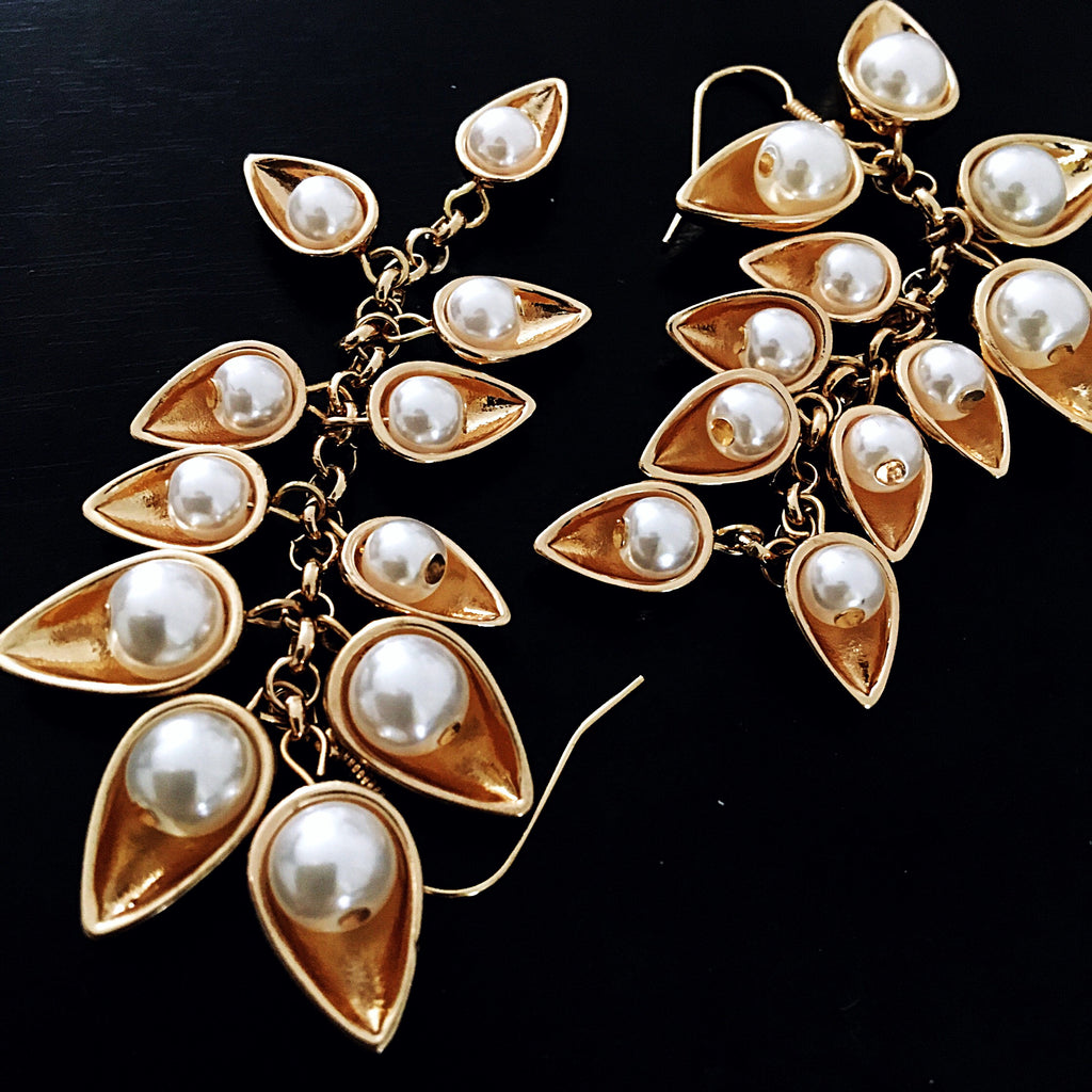 PEARL LEAF LONG EARRINGS