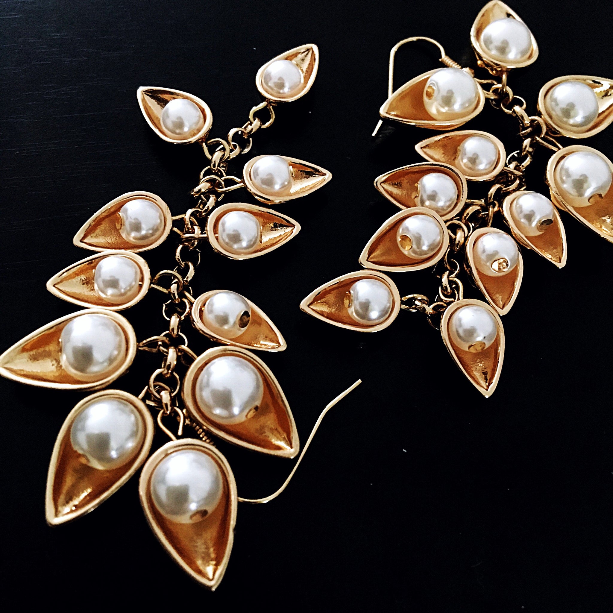 PEARL LEAF LONG EARRINGS