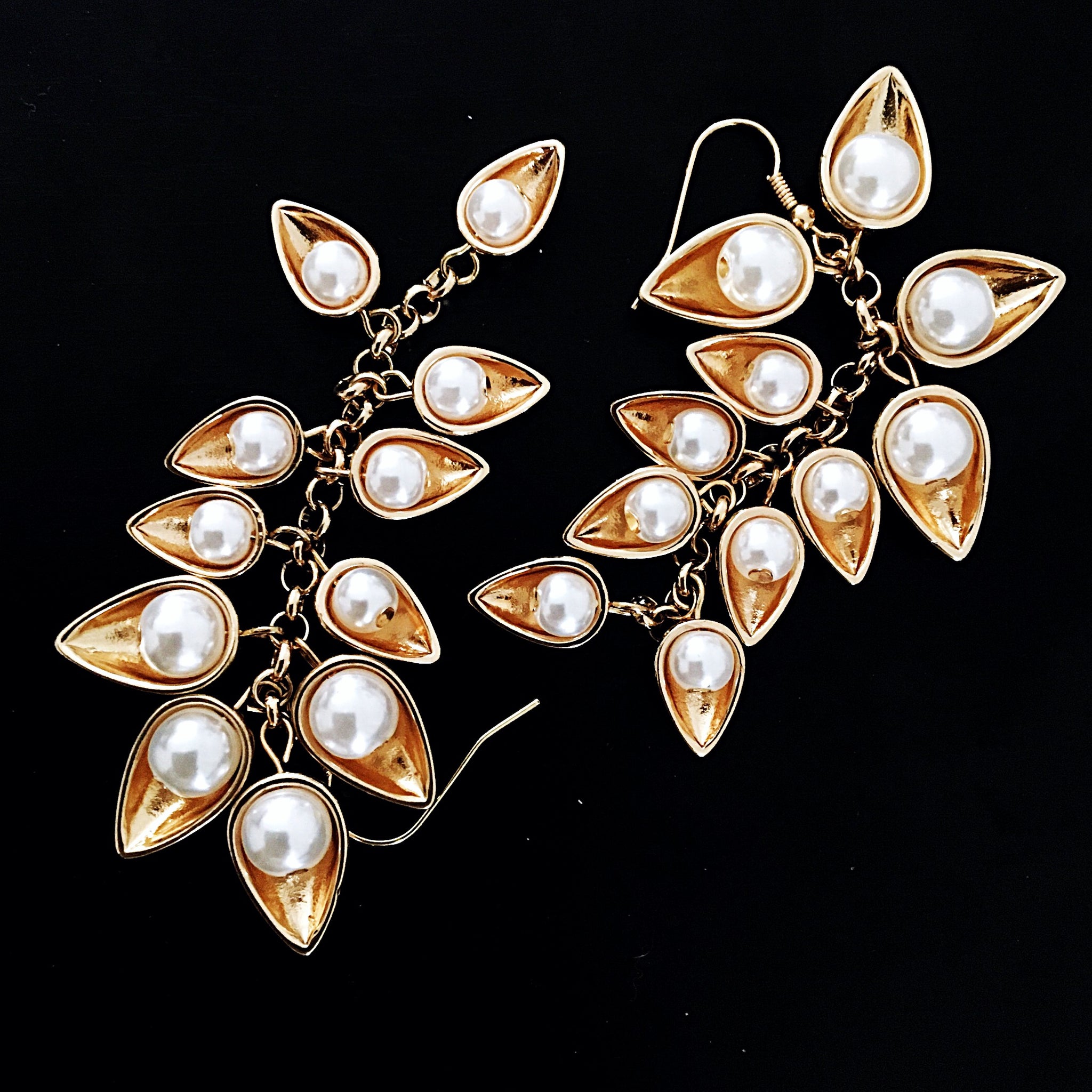 PEARL LEAF LONG EARRINGS