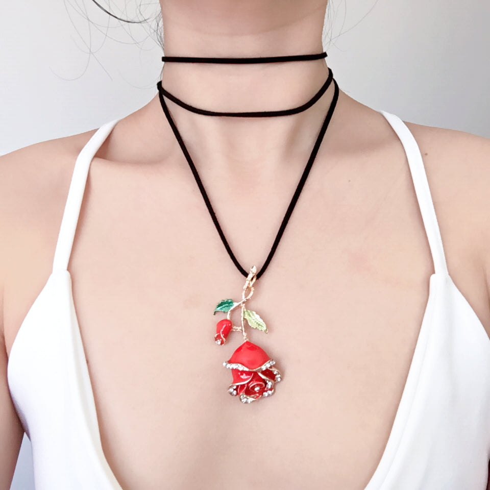 DIAMANTÉ ROSE CHOKER NECKLACE