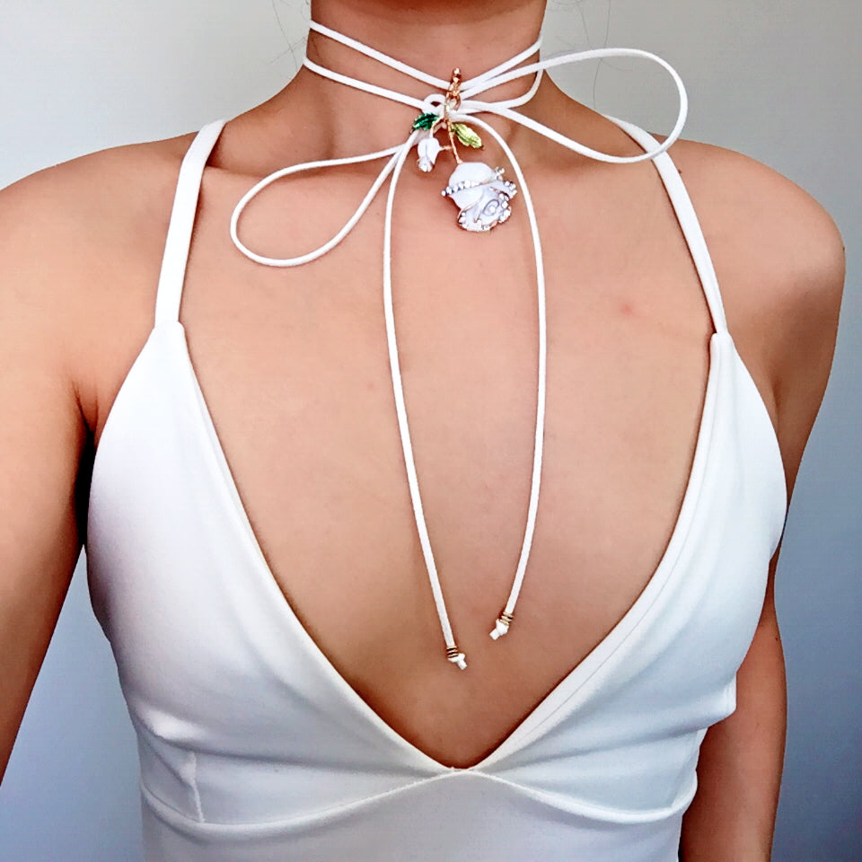 DIAMANTÉ ROSE CHOKER NECKLACE