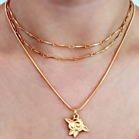 ROSE PENDANT NECKLACE