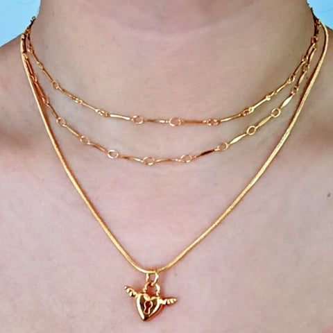 FLYING HEART PENDANT NECKLACE