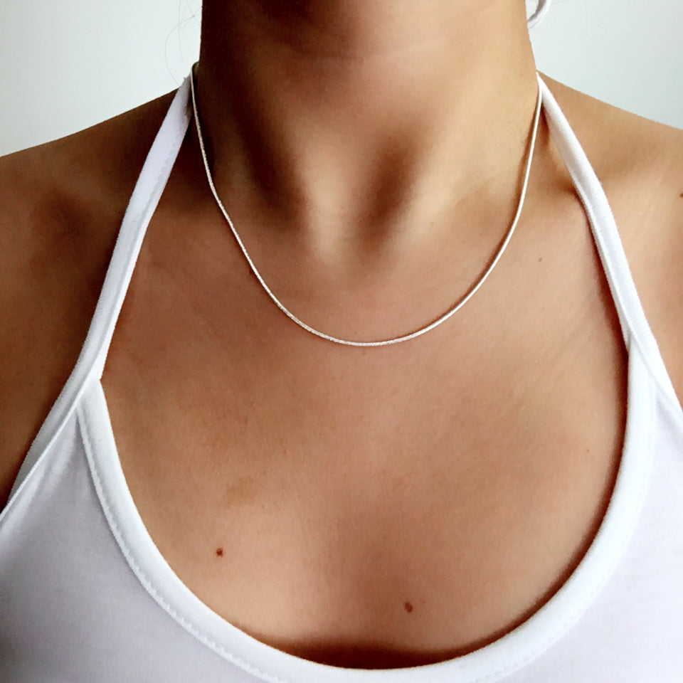 CHAIN SHORT NECKLACE