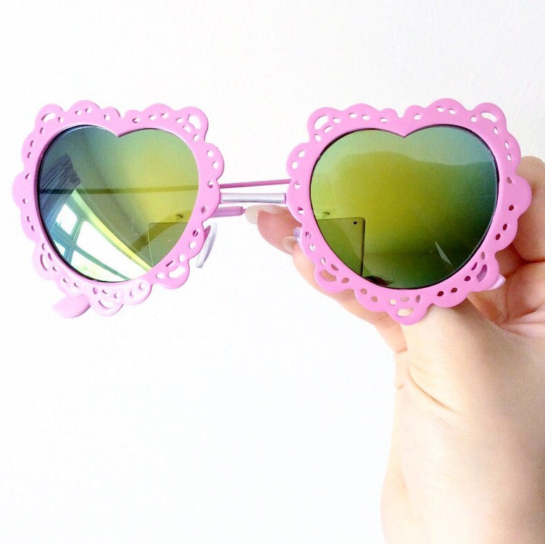 KAWAII PINK LACE HEART SUNGLASSES