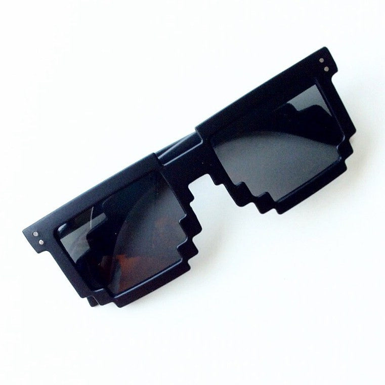 UNISEX PIXEL BLACK LENS SUNGLASSES