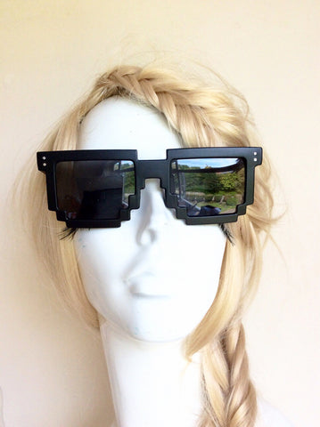 UNISEX PIXEL BLACK LENS SUNGLASSES