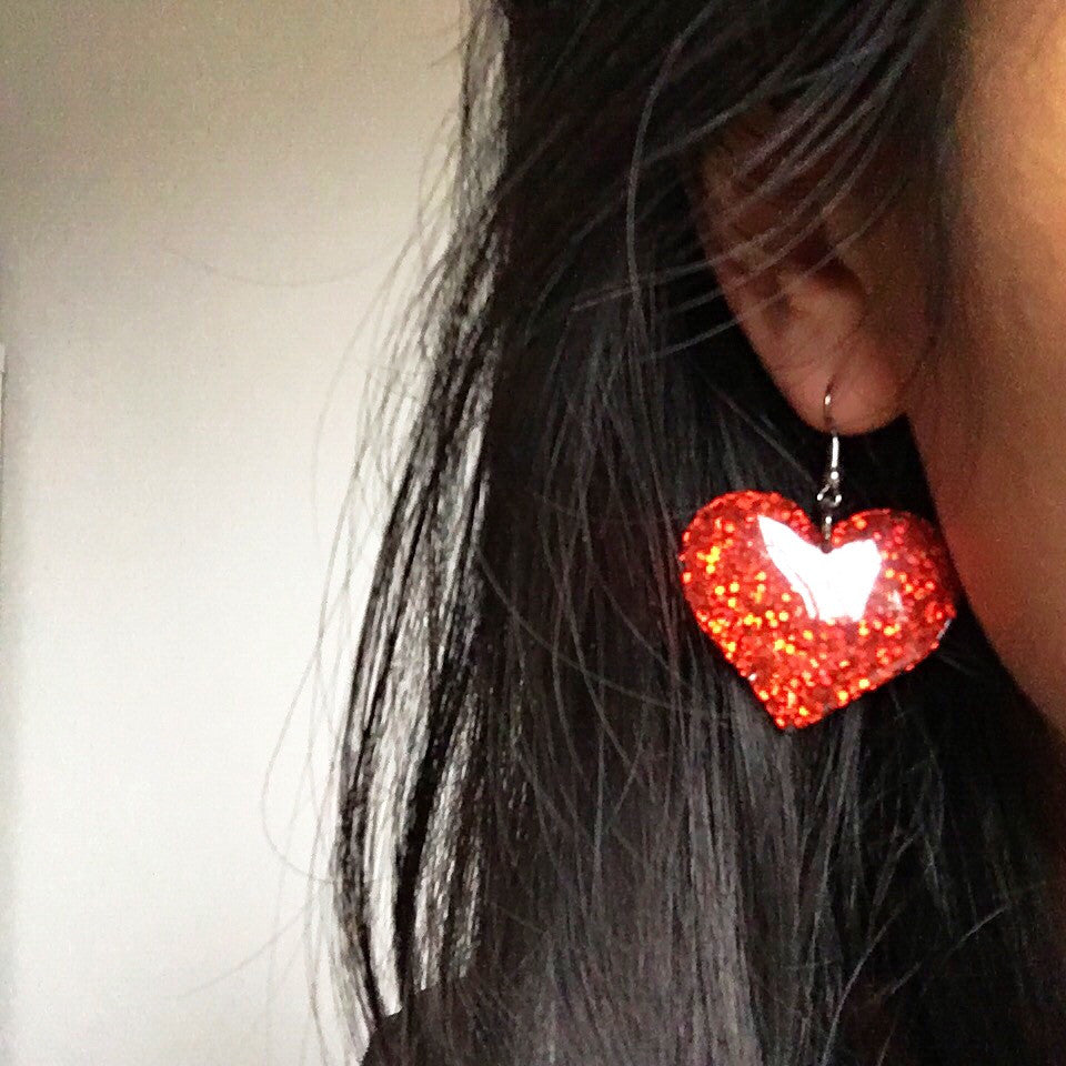 GLITTER HEART EARRINGS
